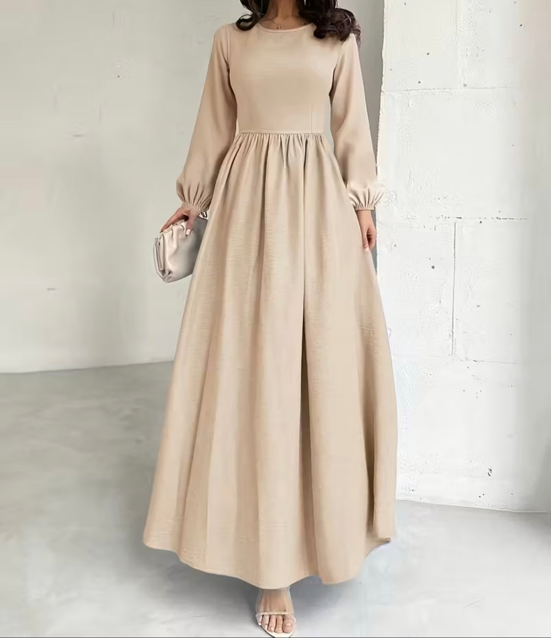 Beige Long-Sleeve Dress – Elegant, Minimal & Timeless Women’s Outfit