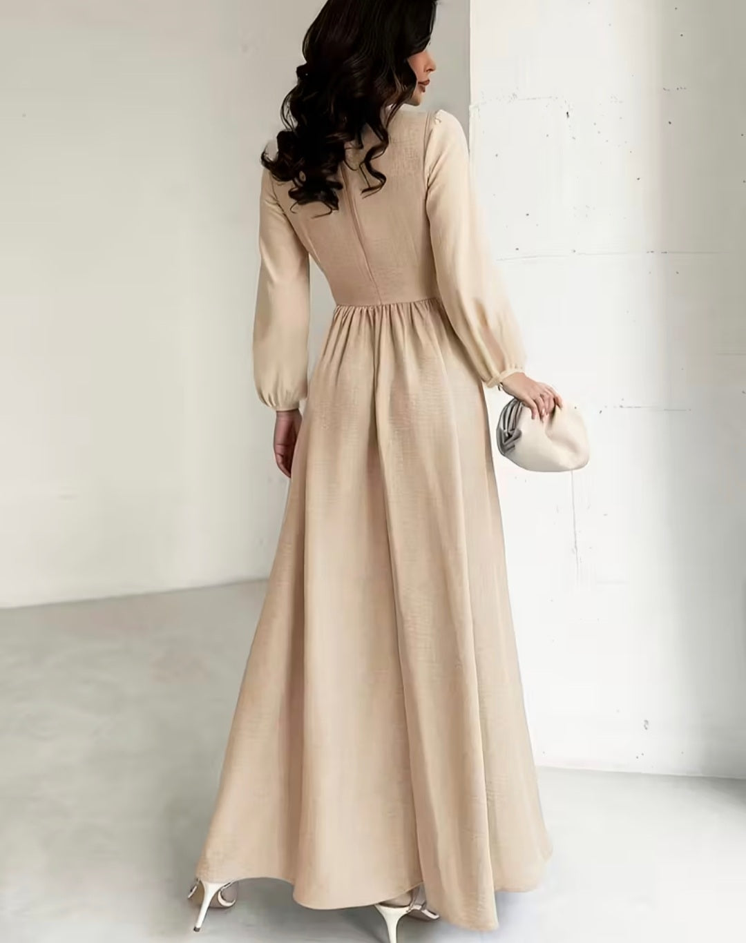 Beige Long-Sleeve Dress – Elegant, Minimal & Timeless Women’s Outfit