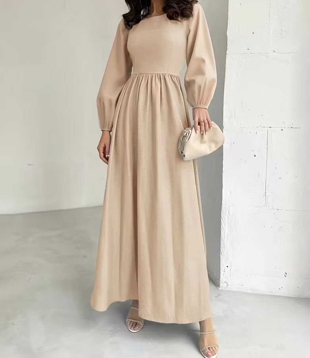Beige Long-Sleeve Dress – Elegant, Minimal & Timeless Women’s Outfit