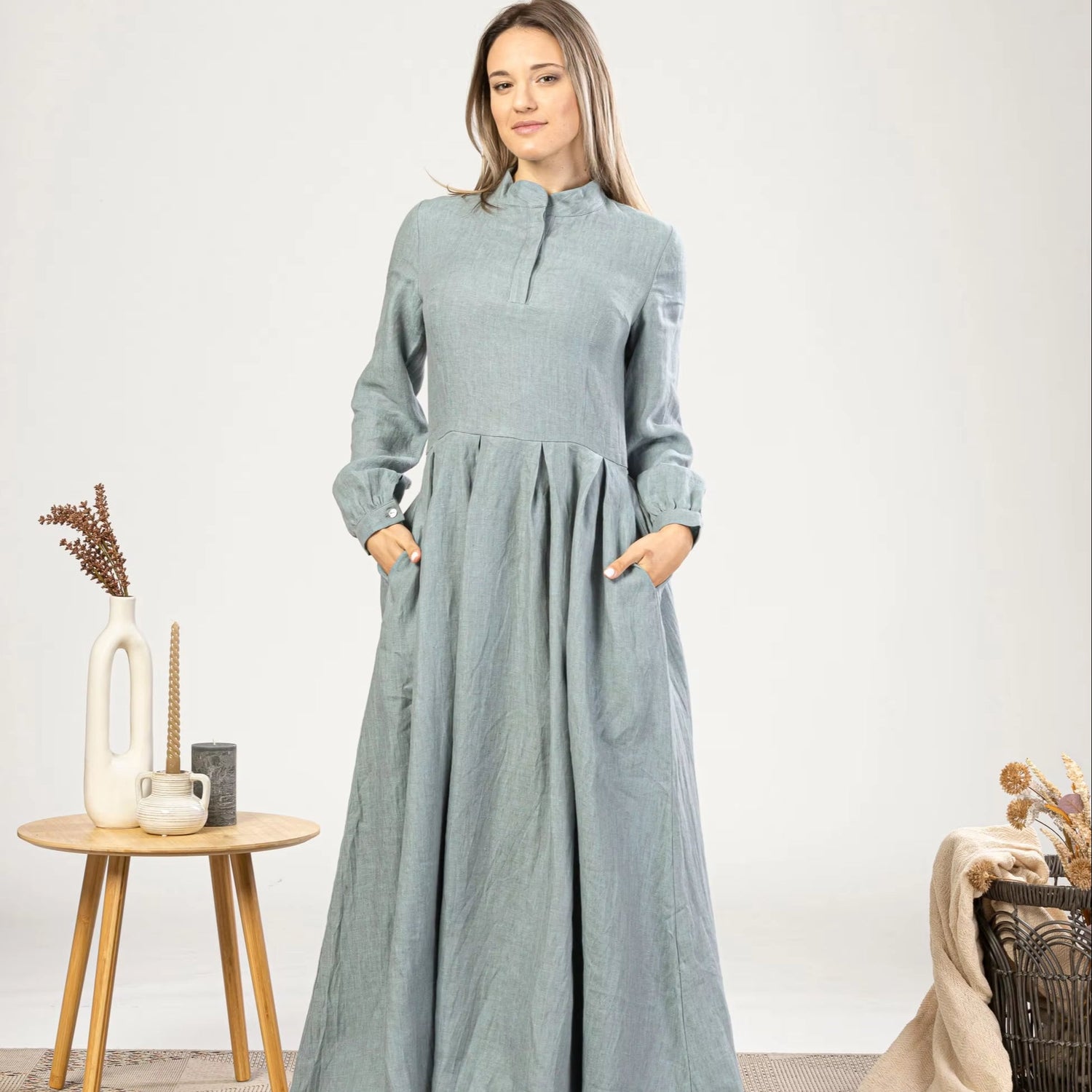 READY TO WEAR