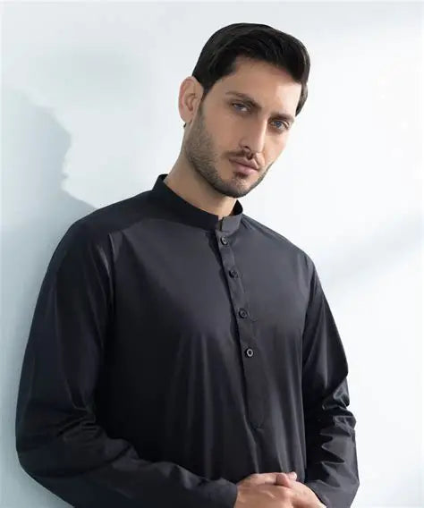 Premium Black Long-Sleeve Shirt – Everyday Staple