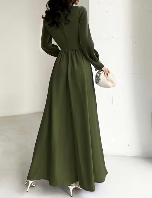 “Elegant Long Green Dress for Women – Full-Length Stylish Frock”
